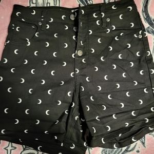 Hot topic denim moon shorts size 5